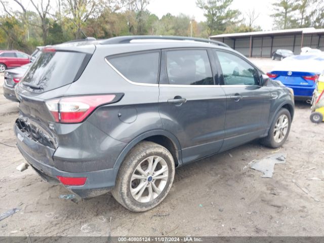 1FMCU9GD0JUB53515 Ford ESCAPE SE