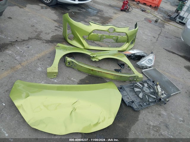 Toyota Prius C Two 2016 JTDKDTB36G1134232 Image 12