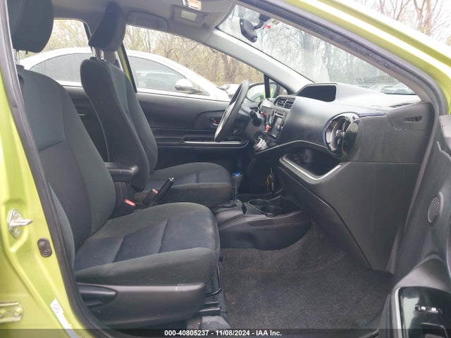 JTDKDTB36G1134232 Toyota Prius C Two