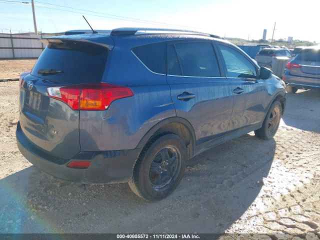 2T3ZFREV7EW114305 Toyota RAV4 LE