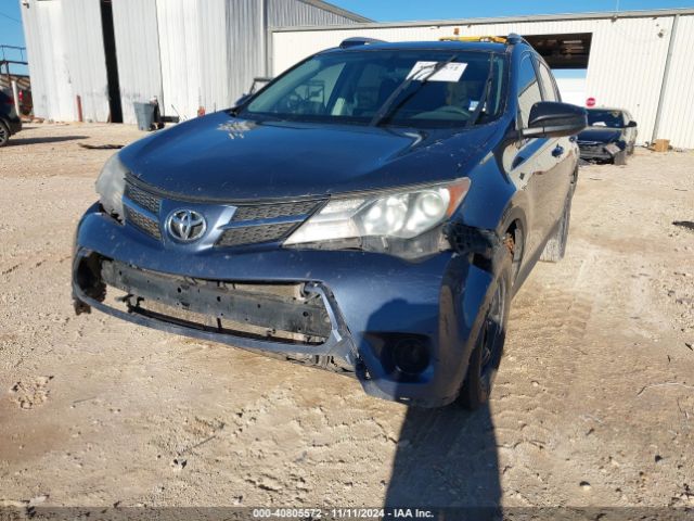 2T3ZFREV7EW114305 Toyota RAV4 LE