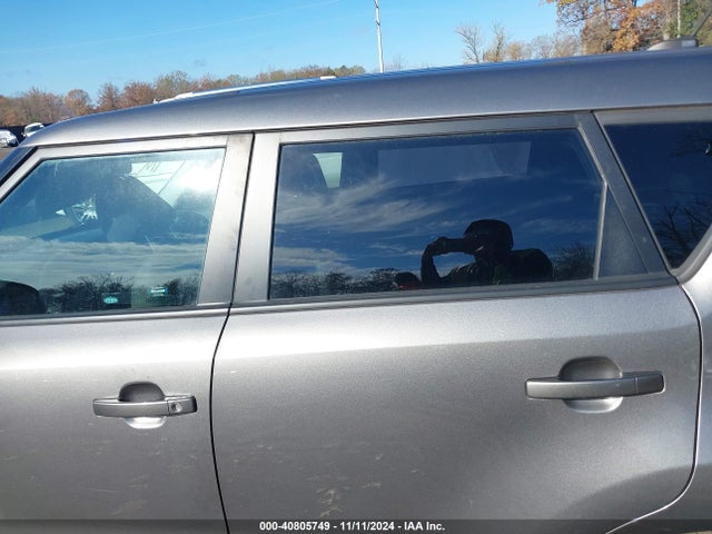 KIA Soul 2017 KNDJN2A20H7456956 Image 14