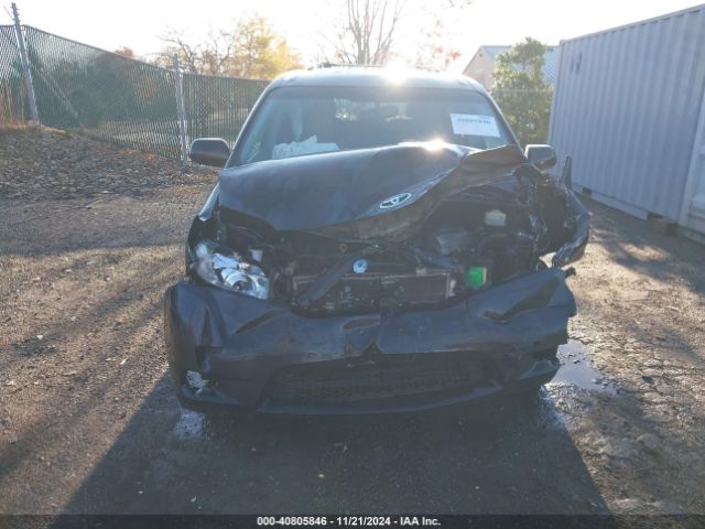5TDYZ3DCXHS880535 Toyota Sienna Xle 8 Passenger