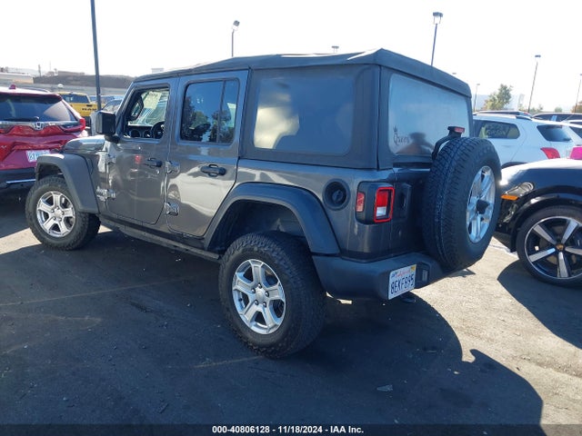 1C4HJXDG9JW179136 Jeep Wrangler Unlimited Sport S 4x4