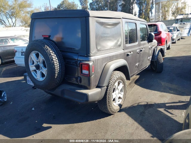 1C4HJXDG9JW179136 Jeep Wrangler Unlimited Sport S 4x4