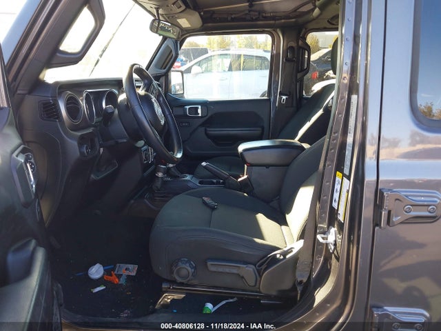 1C4HJXDG9JW179136 Jeep Wrangler Unlimited Sport S 4x4