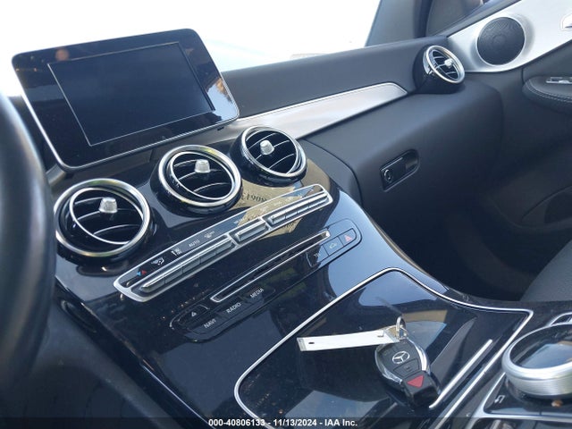55SWF4JB7JU239465 Mercedes-Benz C 300