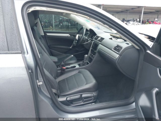 1VWLA7A38KC005733 Volkswagen Passat 2.0t Wolfsburg Edition