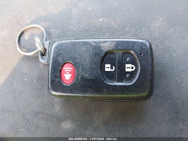 40806182 :رقم المزاد ، JTDKN3DU7E0382785 vin ، 2014 Toyota Prius Two مزاد بيع