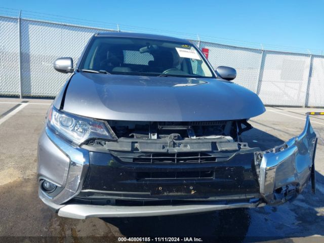 JA4AD3A33JZ000830 Mitsubishi Outlander Se