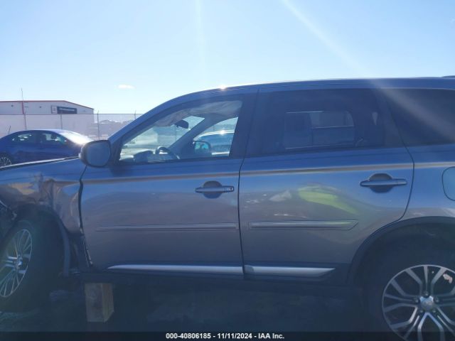JA4AD3A33JZ000830 Mitsubishi Outlander Se
