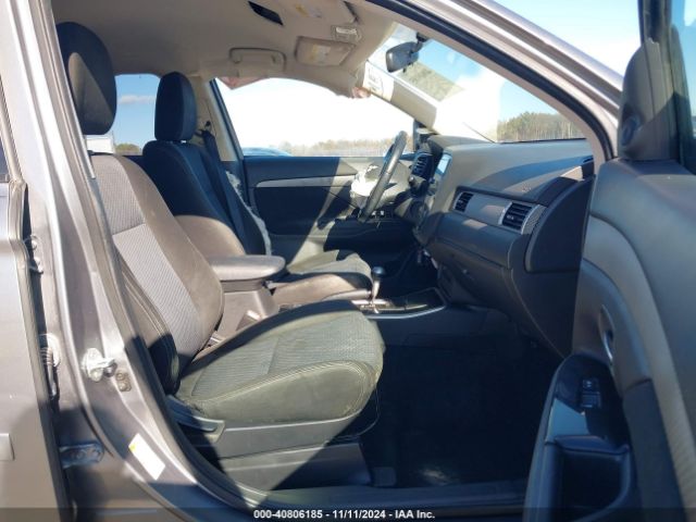 JA4AD3A33JZ000830 Mitsubishi Outlander Se