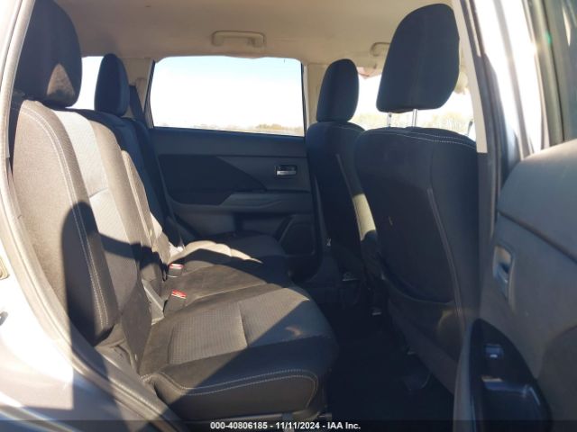 JA4AD3A33JZ000830 Mitsubishi Outlander Se
