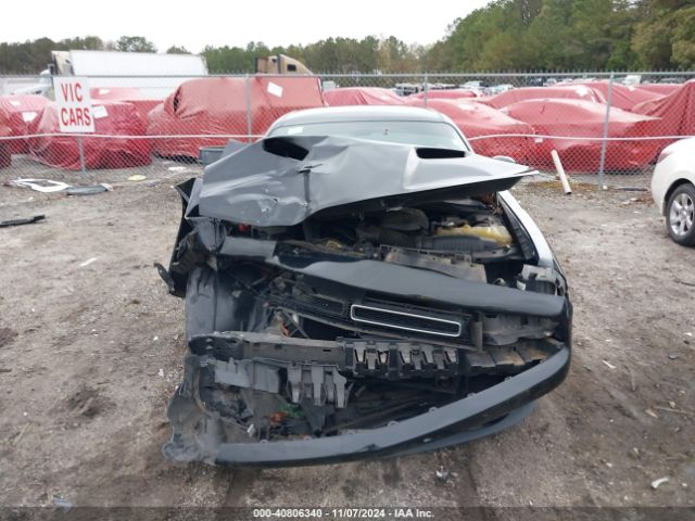 2C3CDZAG8FH782428 Dodge Challenger Sxt