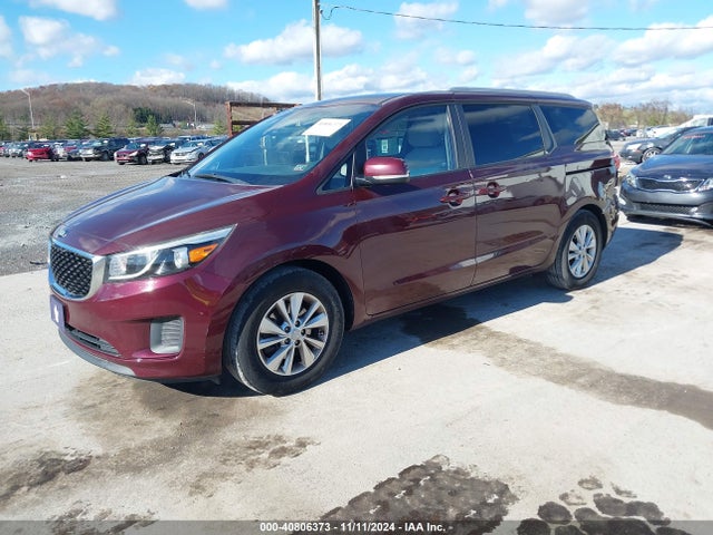 KIA SEDONA LX 2016 KNDMB5C18G6192871 Image 2
