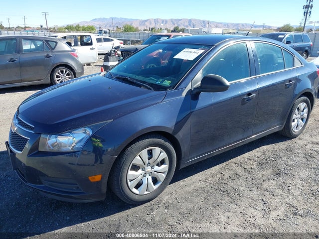 Chevrolet Cruze Ls Auto 2014 1G1PA5SH1E7474252 Image 2