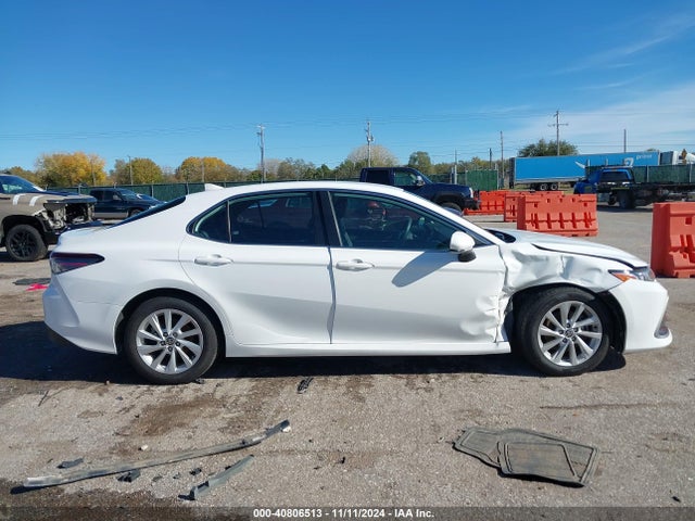 Toyota CAMRY LE 2022 4T1C11AK5NU663897 Image 13