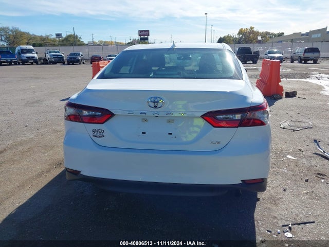 Toyota CAMRY LE 2022 4T1C11AK5NU663897 Image 16
