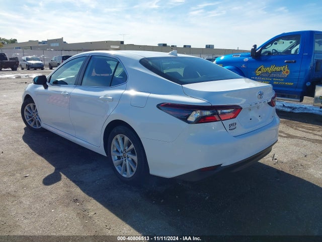 Toyota CAMRY LE 2022 4T1C11AK5NU663897 Image 3