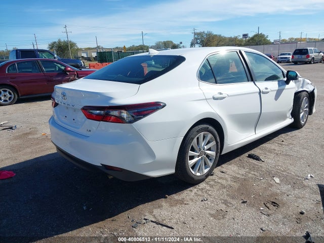Toyota CAMRY LE 2022 4T1C11AK5NU663897 Image 4