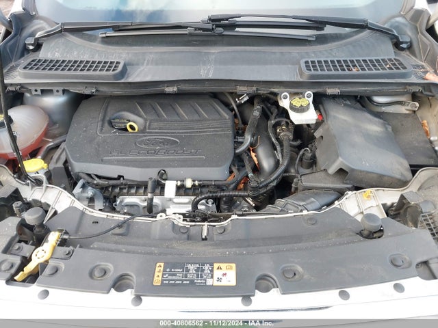 1FMCU0GD0HUE02207 Ford ESCAPE SE