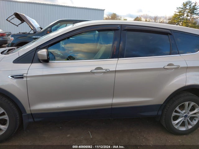 1FMCU0GD0HUE02207 Ford ESCAPE SE