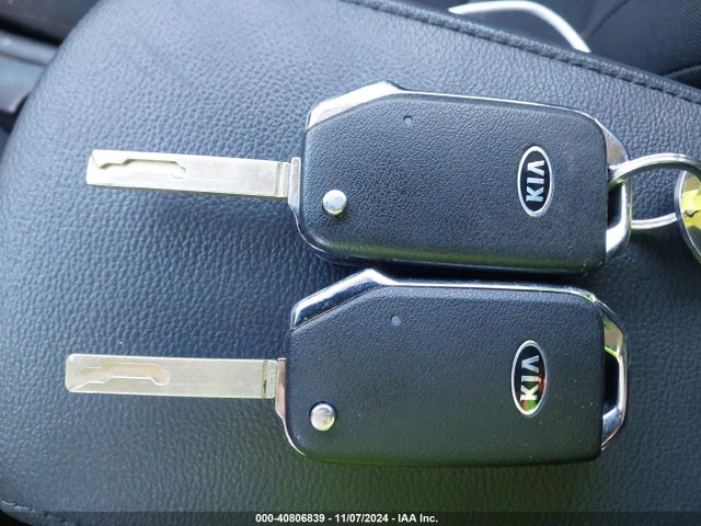 KIA SOUL LX 2020 KNDJ23AU6L7038667 Image 11