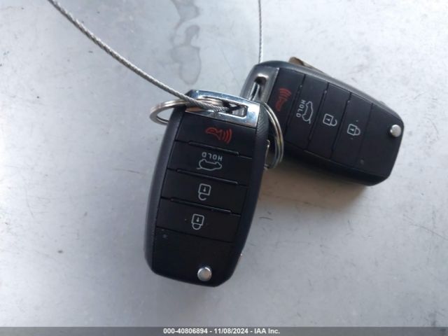 5XYKT3A69FG607845 KIA SORENTO LX