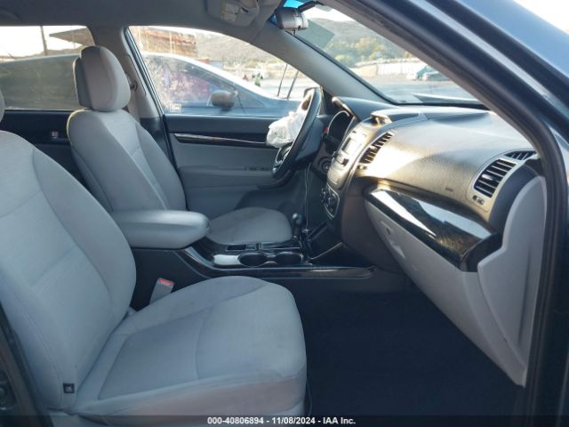 5XYKT3A69FG607845 KIA SORENTO LX