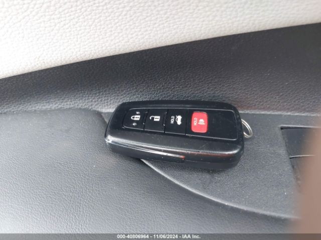5YFP4MCE9NP108910 Toyota COROLLA SE