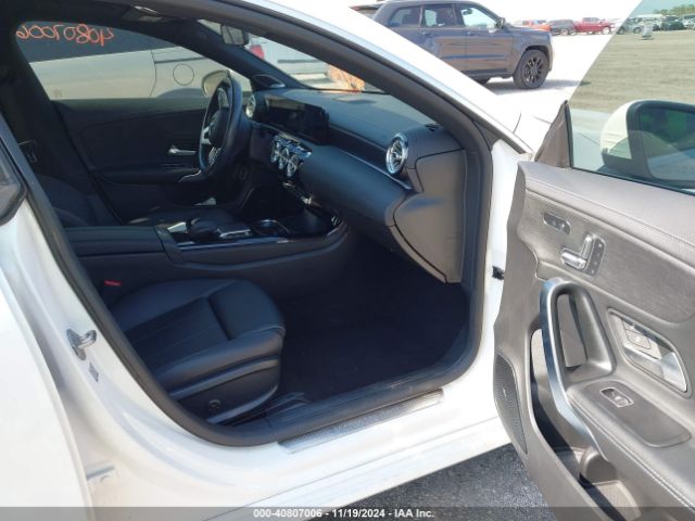 2021 MERCEDES-BENZ CLA 250 W1K5J4GB1MN223115 Photo 4