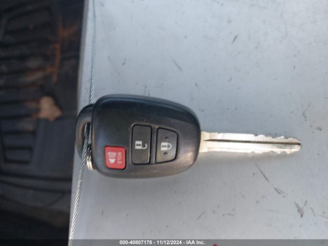 JTDKDTB34G1590679 Toyota Prius C One