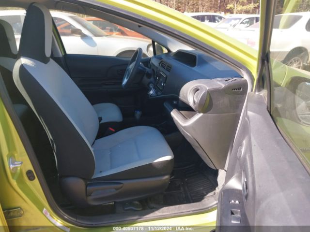 JTDKDTB34G1590679 Toyota Prius C One
