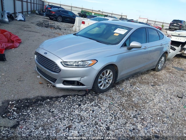 Ford FUSION S 2015 1FA6P0G7XF5116669 Image 2