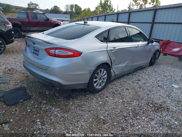 Ford FUSION S 2015 1FA6P0G7XF5116669 Image 4