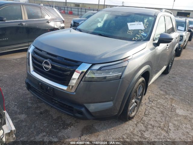 5N1DR3BA0NC215913 Nissan Pathfinder Sv 2wd