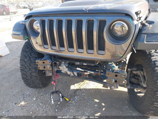 1C4HJXFG5JW274323 Jeep Wrangler Unlimited Rubicon 4x4