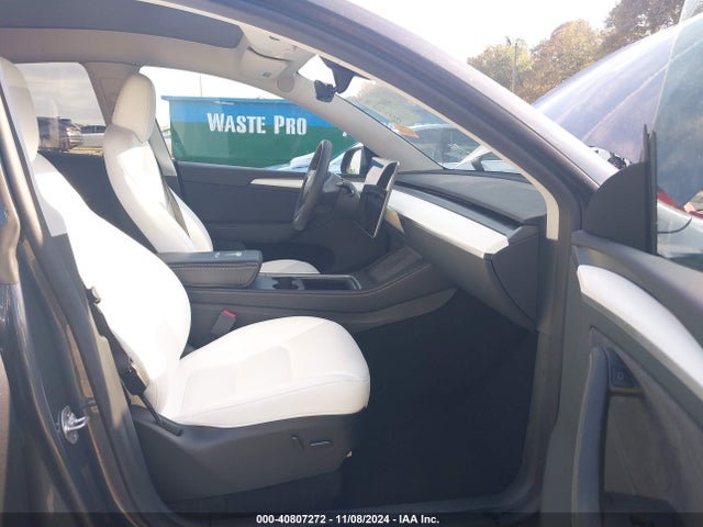 2023 TESLA MODEL Y 7SAYGDEEXPA166953 Photo 4
