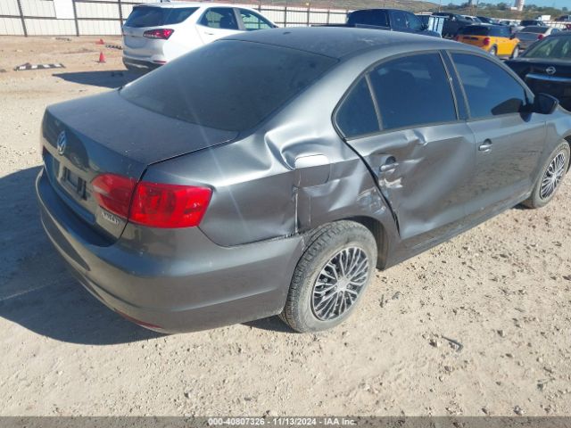 3VW2K7AJ4EM321737 Volkswagen Jetta 2.0l S