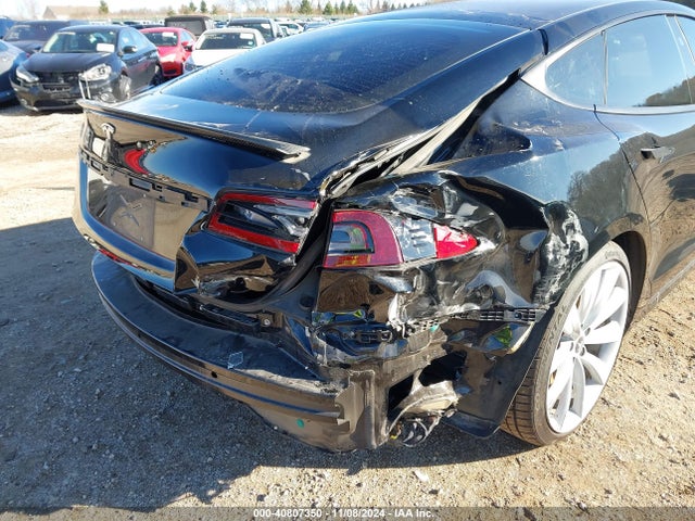 2018 TESLA MODEL S 5YJSA1E29JF252631 Photo 5