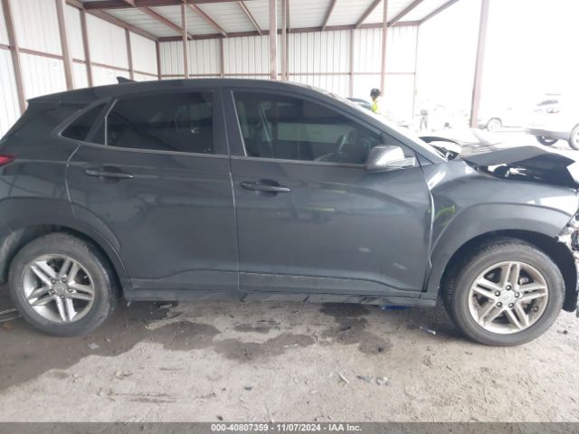 KM8K22AB1NU765745 Hyundai Kona Se