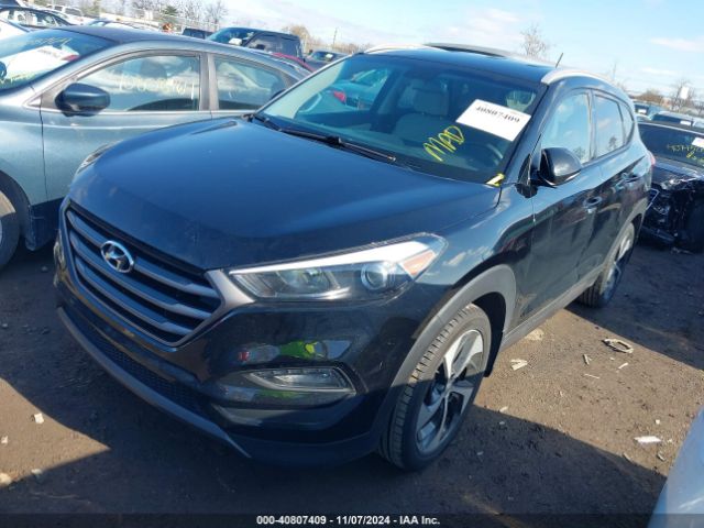 KM8J33A21GU212563 Hyundai Tucson Sport