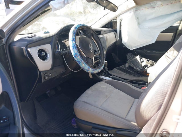 Toyota COROLLA LE 2018 5YFBURHE4JP834832 Image 5