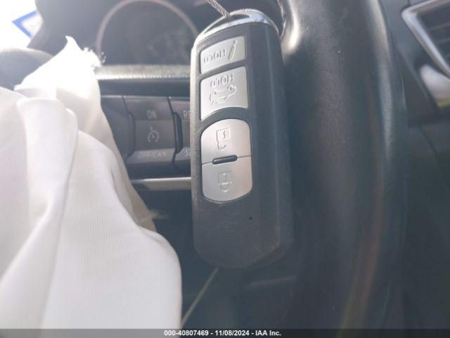 3MZBN1V32JM255926 Mazda Mazda3 Touring