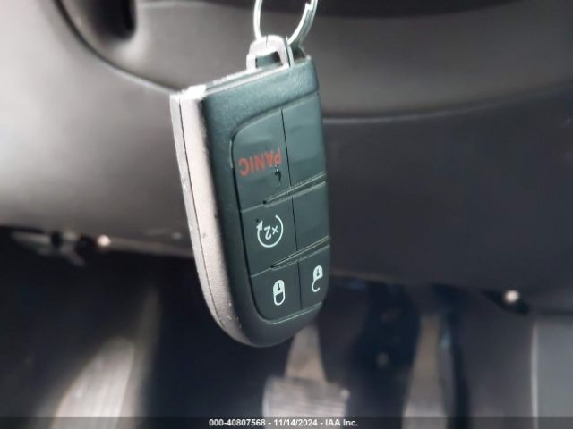 3C4NJDBB3JT325528 Jeep Compass Altitude 4x4