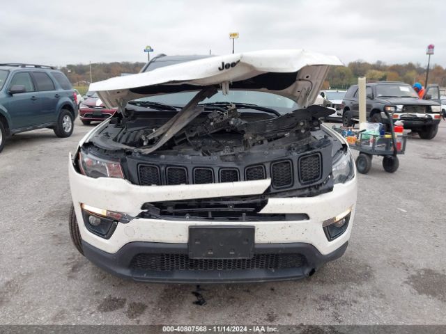 3C4NJDBB3JT325528 Jeep Compass Altitude 4x4