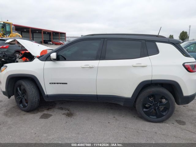 3C4NJDBB3JT325528 Jeep Compass Altitude 4x4