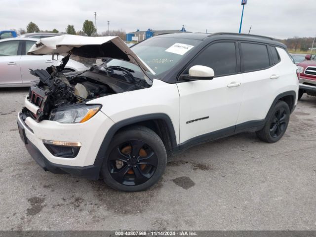 3C4NJDBB3JT325528 Jeep Compass Altitude 4x4
