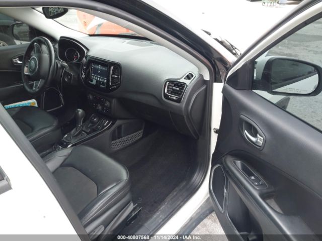 3C4NJDBB3JT325528 Jeep Compass Altitude 4x4