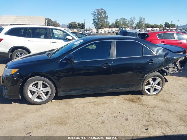 4T1BF1FK3EU860072 Toyota CAMRY SE